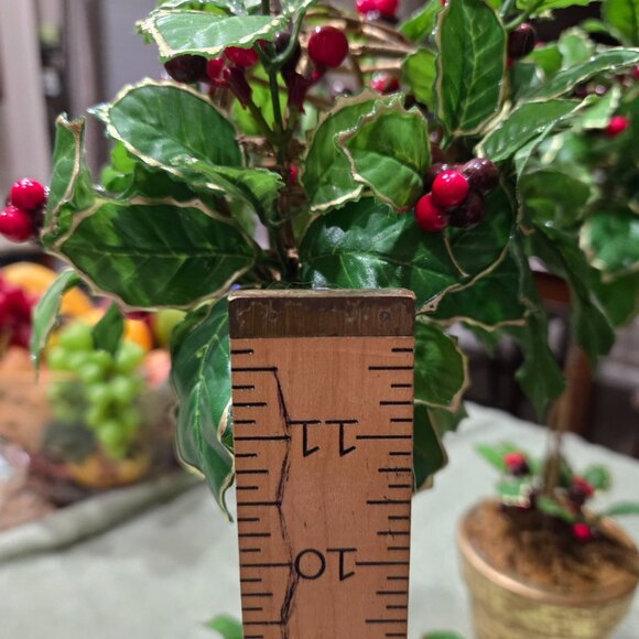 Christmas Table Top Decor - Picture 5 of 6